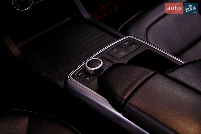 Позашляховик / Кросовер Mercedes-Benz M-Class 2012 в Одесі