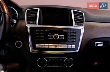 Внедорожник / Кроссовер Mercedes-Benz M-Class 2012 в 