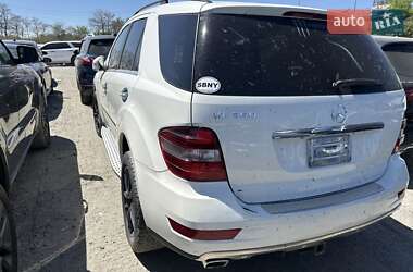 Внедорожник / Кроссовер Mercedes-Benz M-Class 2011 в 