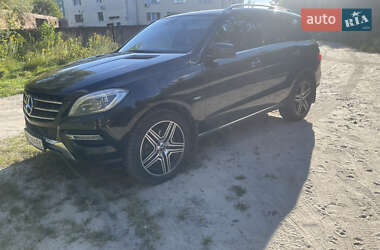 Внедорожник / Кроссовер Mercedes-Benz M-Class 2012 в 