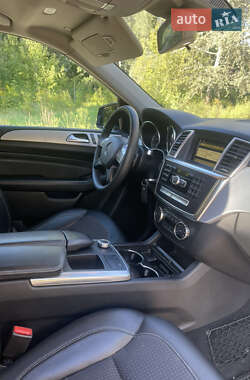 Внедорожник / Кроссовер Mercedes-Benz M-Class 2012 в 