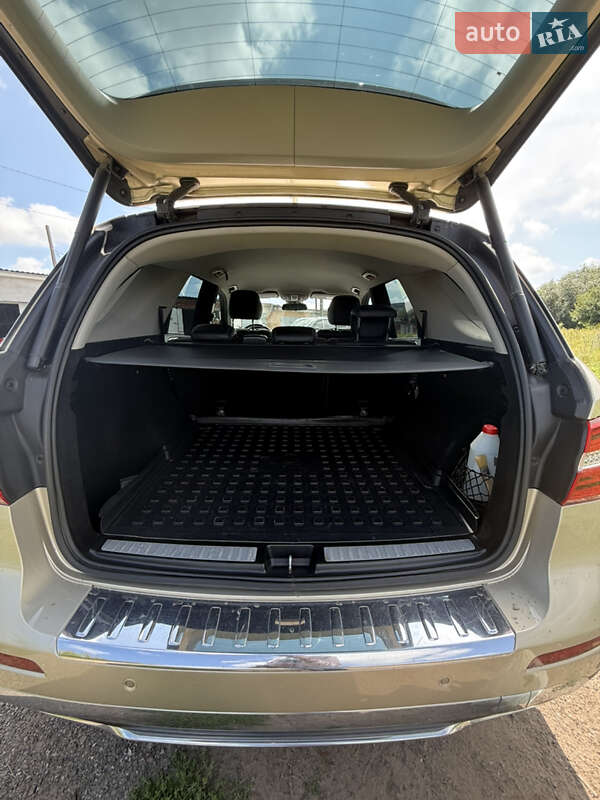 Внедорожник / Кроссовер Mercedes-Benz M-Class 2011 в Конотопе