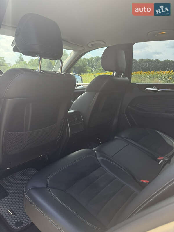 Внедорожник / Кроссовер Mercedes-Benz M-Class 2011 в Конотопе