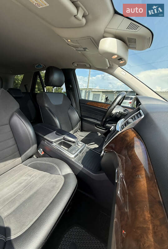 Внедорожник / Кроссовер Mercedes-Benz M-Class 2011 в Конотопе