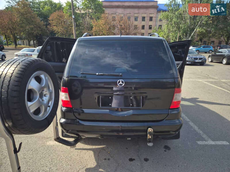 Внедорожник / Кроссовер Mercedes-Benz M-Class 2003 в Кривом Роге