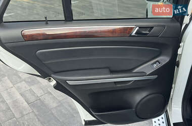 Внедорожник / Кроссовер Mercedes-Benz M-Class 2009 в 