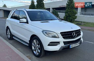 Внедорожник / Кроссовер Mercedes-Benz M-Class 2015 в 