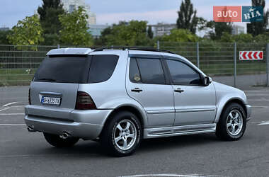 Внедорожник / Кроссовер Mercedes-Benz M-Class 2001 в 