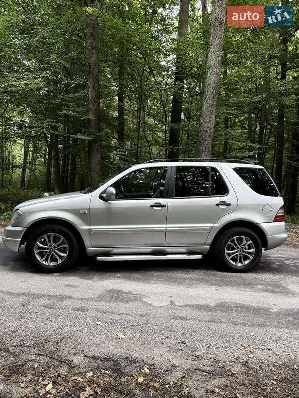 Позашляховик / Кросовер Mercedes-Benz M-Class 2001 в Одесі