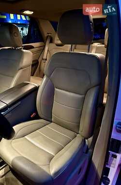 Внедорожник / Кроссовер Mercedes-Benz M-Class 2012 в 