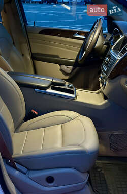 Внедорожник / Кроссовер Mercedes-Benz M-Class 2012 в 