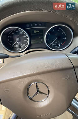 Позашляховик / Кросовер Mercedes-Benz M-Class 2008 в 