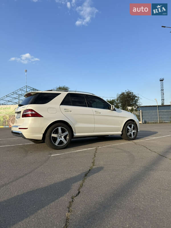 Внедорожник / Кроссовер Mercedes-Benz M-Class 2013 в Днепре