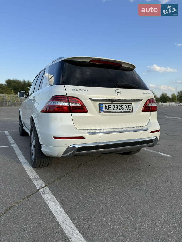 Внедорожник / Кроссовер Mercedes-Benz M-Class 2013 в Днепре