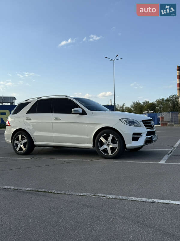 Внедорожник / Кроссовер Mercedes-Benz M-Class 2013 в Днепре