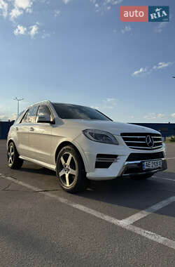 Внедорожник / Кроссовер Mercedes-Benz M-Class 2013 в 