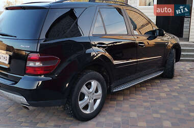 Внедорожник / Кроссовер Mercedes-Benz M-Class 2005 в 