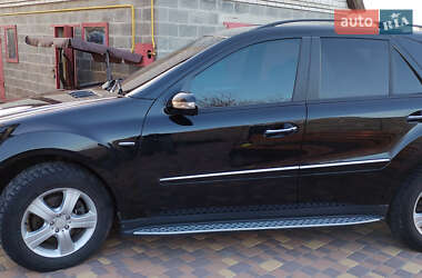 Внедорожник / Кроссовер Mercedes-Benz M-Class 2005 в 