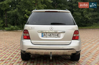 Внедорожник / Кроссовер Mercedes-Benz M-Class 2005 в 