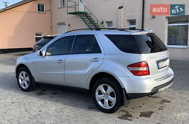 Внедорожник / Кроссовер Mercedes-Benz M-Class 2006 в 