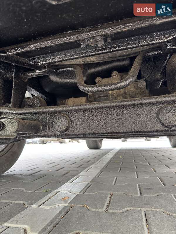 Позашляховик / Кросовер Mercedes-Benz M-Class 2003 в Чернівцях