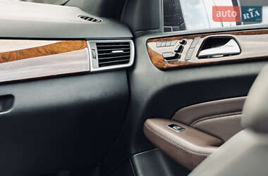 Позашляховик / Кросовер Mercedes-Benz M-Class 2012 в 