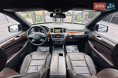 Позашляховик / Кросовер Mercedes-Benz M-Class 2012 в 