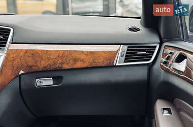 Позашляховик / Кросовер Mercedes-Benz M-Class 2012 в 