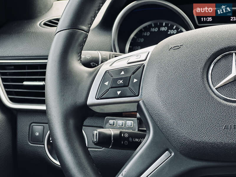 Внедорожник / Кроссовер Mercedes-Benz M-Class 2012 в Кременчуге