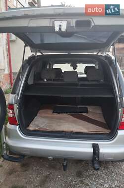 Внедорожник / Кроссовер Mercedes-Benz M-Class 2001 в 