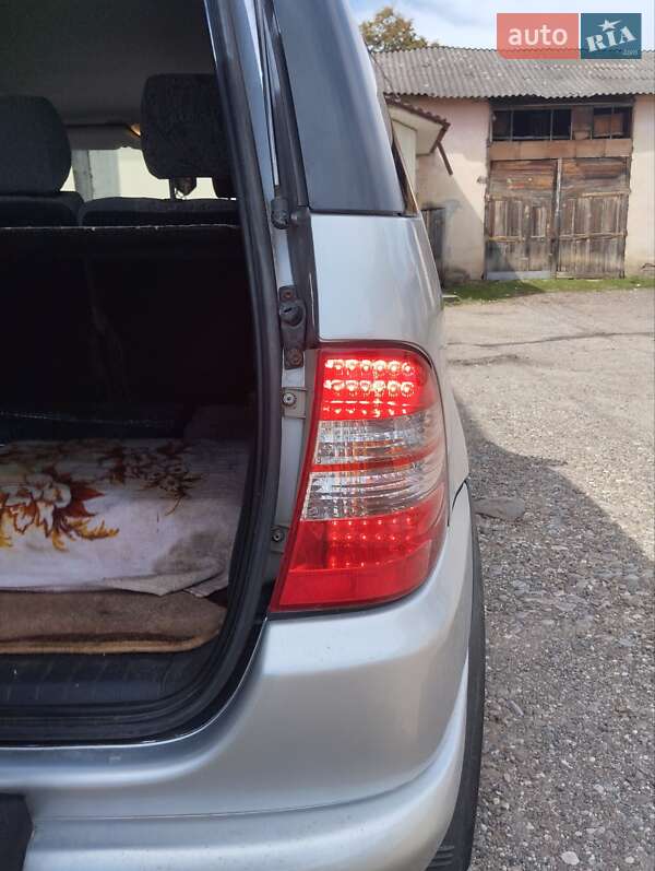 Внедорожник / Кроссовер Mercedes-Benz M-Class 2001 в Заставной