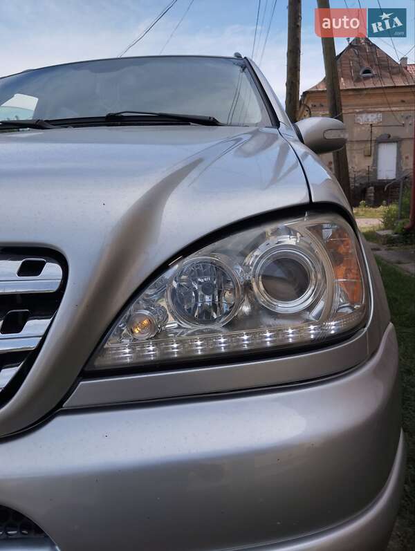 Внедорожник / Кроссовер Mercedes-Benz M-Class 2001 в Заставной