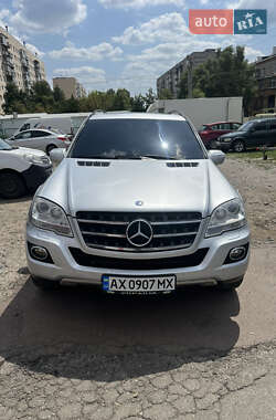 Позашляховик / Кросовер Mercedes-Benz M-Class 2010 в Харкові