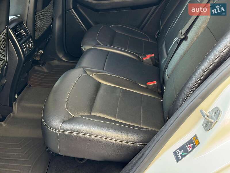 Внедорожник / Кроссовер Mercedes-Benz M-Class 2013 в Виннице