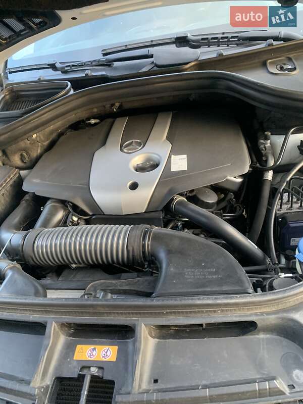 Внедорожник / Кроссовер Mercedes-Benz M-Class 2014 в Тернополе