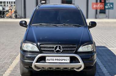 Внедорожник / Кроссовер Mercedes-Benz M-Class 1999 в 