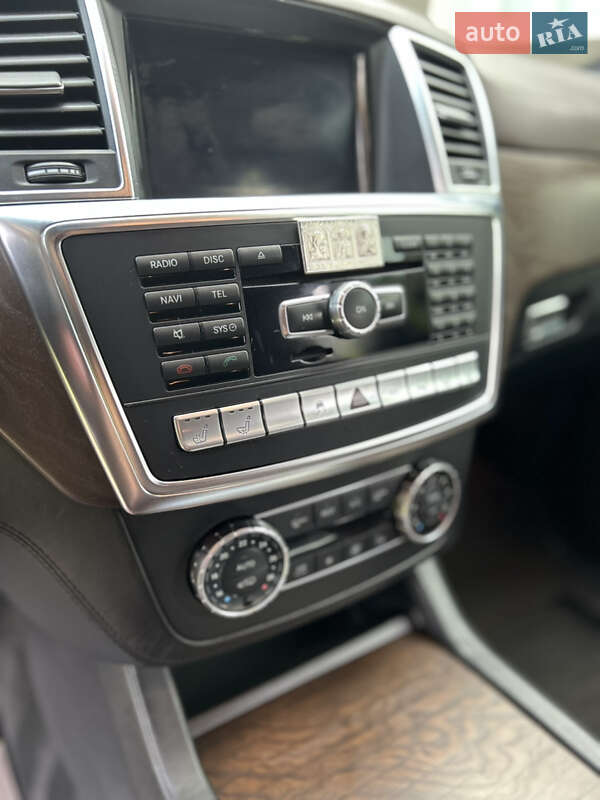 Внедорожник / Кроссовер Mercedes-Benz M-Class 2014 в Черновцах