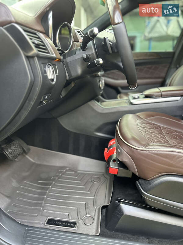 Внедорожник / Кроссовер Mercedes-Benz M-Class 2014 в Черновцах