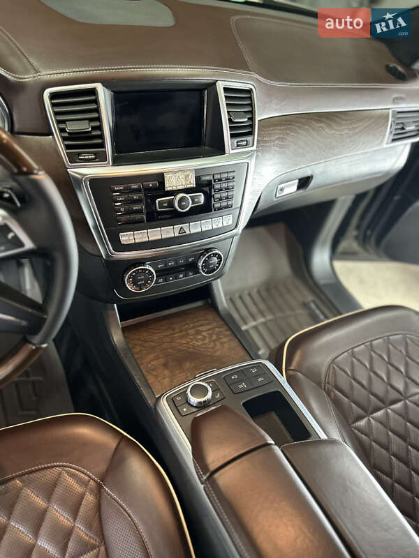 Внедорожник / Кроссовер Mercedes-Benz M-Class 2014 в Черновцах