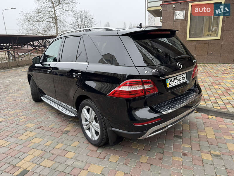 Внедорожник / Кроссовер Mercedes-Benz M-Class 2013 в Одессе