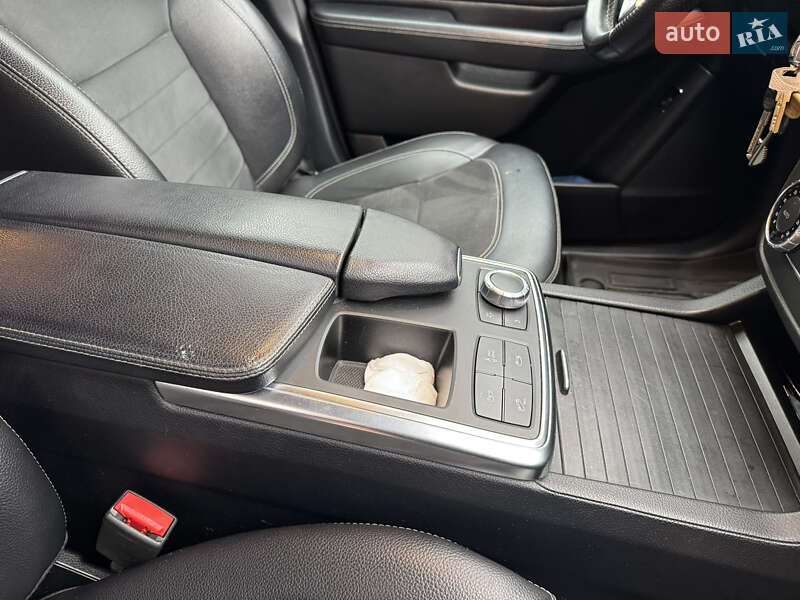 Внедорожник / Кроссовер Mercedes-Benz M-Class 2013 в Одессе