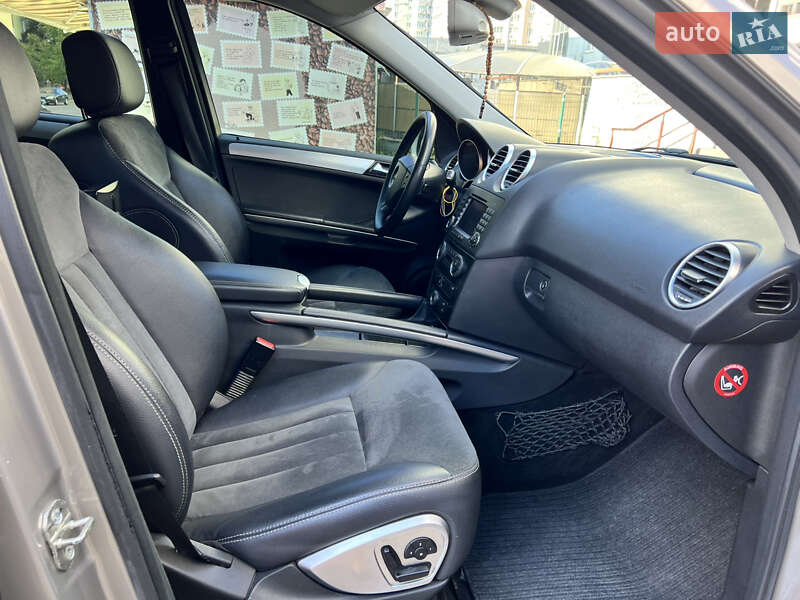 Внедорожник / Кроссовер Mercedes-Benz M-Class 2006 в Киеве