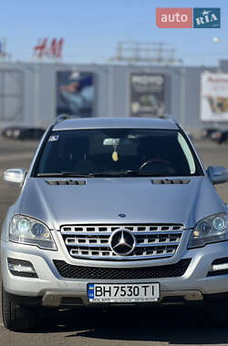 Позашляховик / Кросовер Mercedes-Benz M-Class 2009 в Одесі