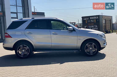 Внедорожник / Кроссовер Mercedes-Benz M-Class 2012 в 