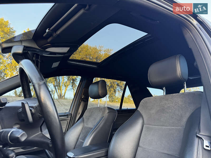 Внедорожник / Кроссовер Mercedes-Benz M-Class 2010 в Киеве