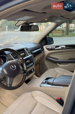 Внедорожник / Кроссовер Mercedes-Benz M-Class 2014 в 