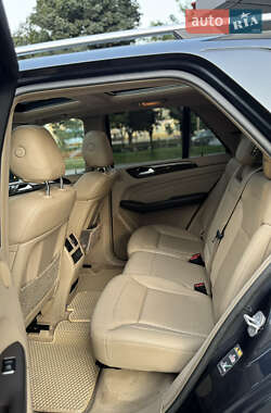 Внедорожник / Кроссовер Mercedes-Benz M-Class 2014 в 