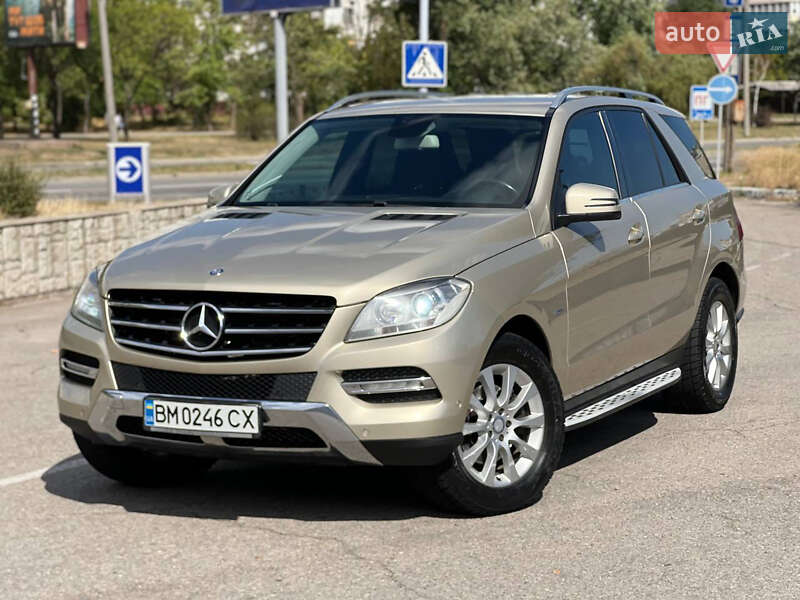 Внедорожник / Кроссовер Mercedes-Benz M-Class 2011 в Запорожье