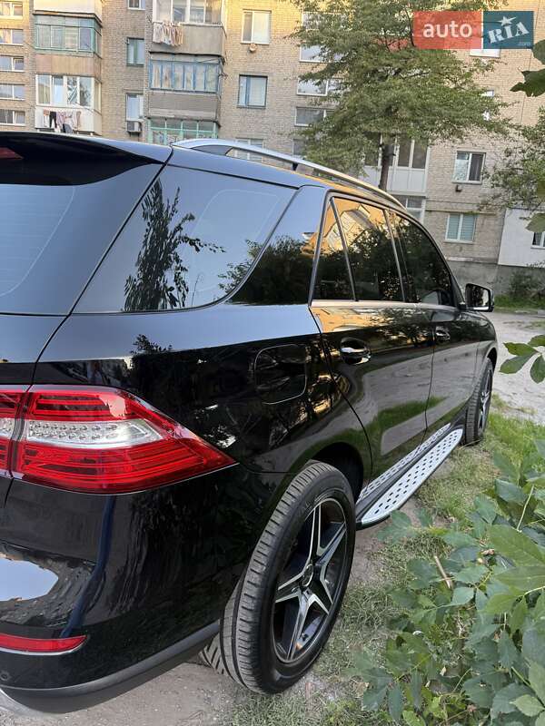 Внедорожник / Кроссовер Mercedes-Benz M-Class 2014 в Казатине