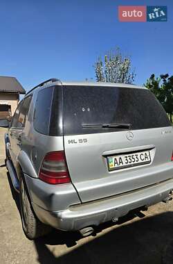 Позашляховик / Кросовер Mercedes-Benz M-Class 2001 в 